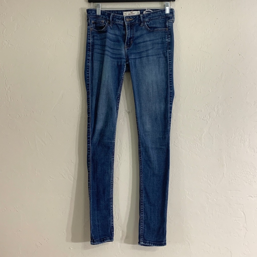 Blue low rise super skinny denim jeans.